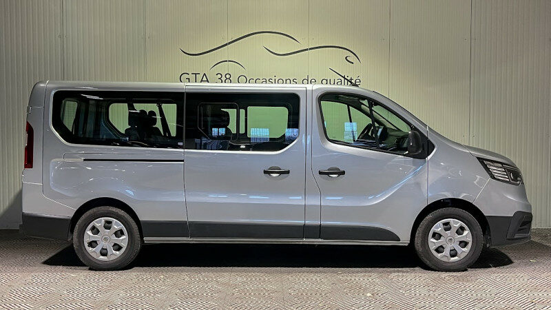 RENAULT TRAFIC III COMBI