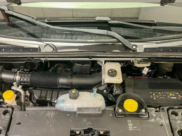 RENAULT TRAFIC III COMBI