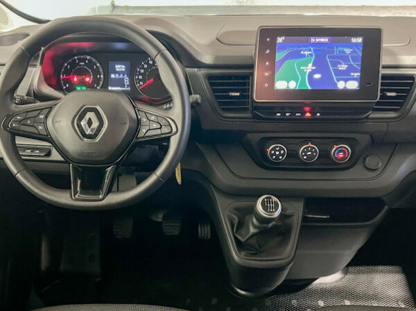 RENAULT TRAFIC III COMBI