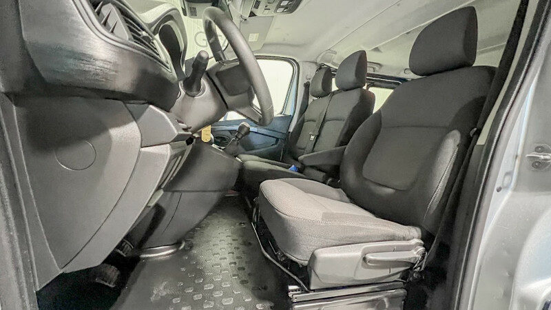 RENAULT TRAFIC III COMBI