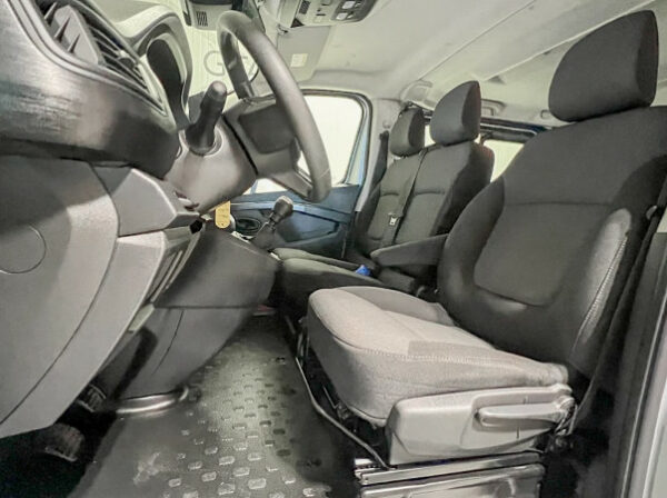 RENAULT TRAFIC III COMBI