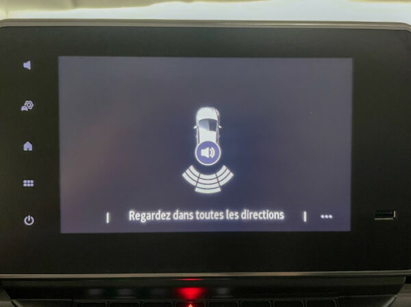 RENAULT TRAFIC III COMBI