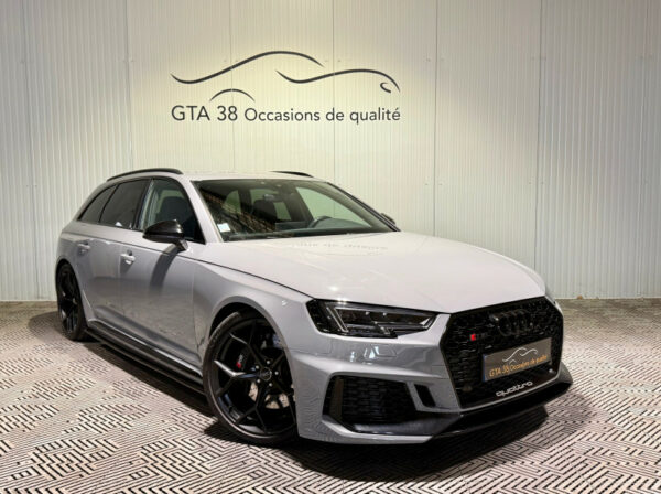 AUDI RS4 AVANT
