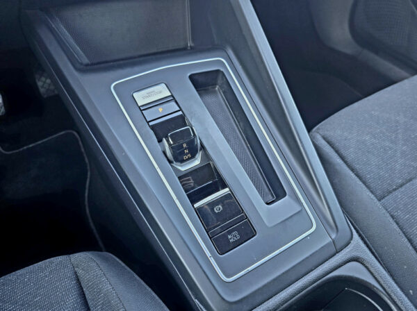 VOLKSWAGEN GOLF VIII