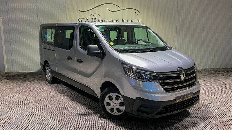 RENAULT TRAFIC III COMBI