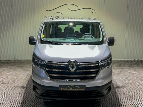 RENAULT TRAFIC III COMBI
