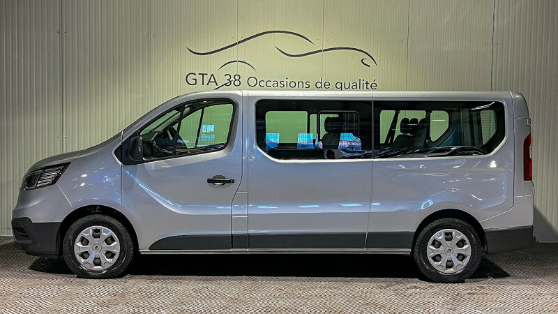 RENAULT TRAFIC III COMBI