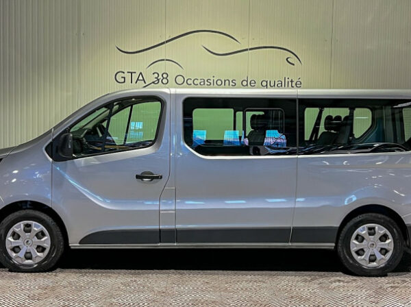 RENAULT TRAFIC III COMBI