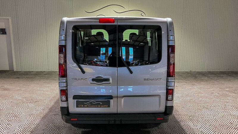 RENAULT TRAFIC III COMBI