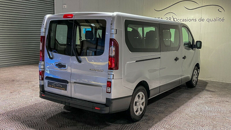 RENAULT TRAFIC III COMBI