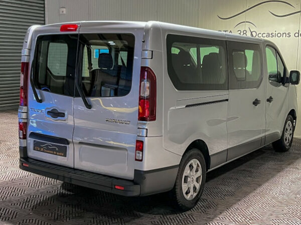 RENAULT TRAFIC III COMBI