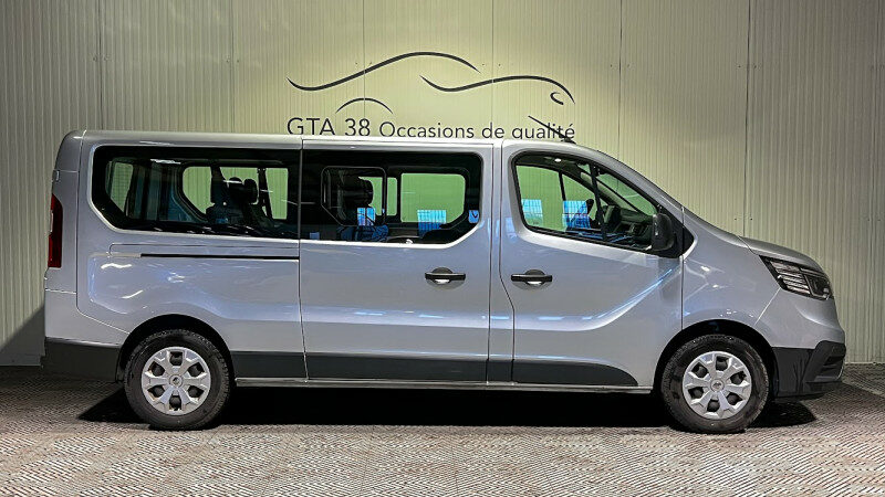 RENAULT TRAFIC III COMBI