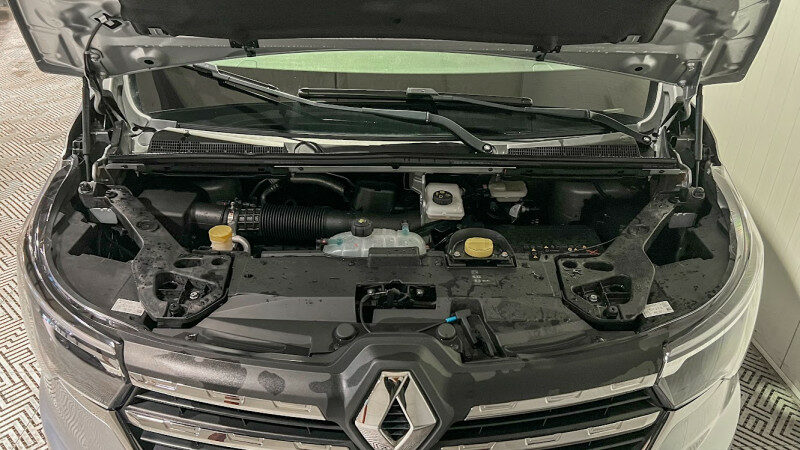 RENAULT TRAFIC III COMBI