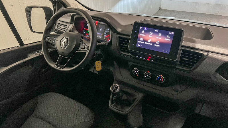 RENAULT TRAFIC III COMBI