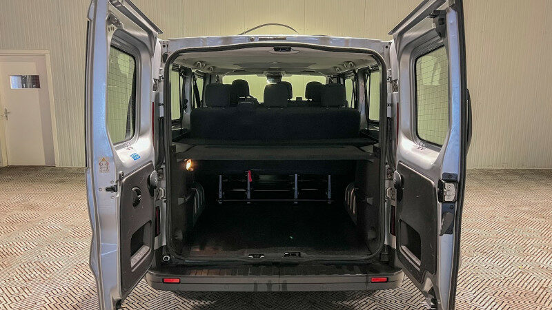 RENAULT TRAFIC III COMBI