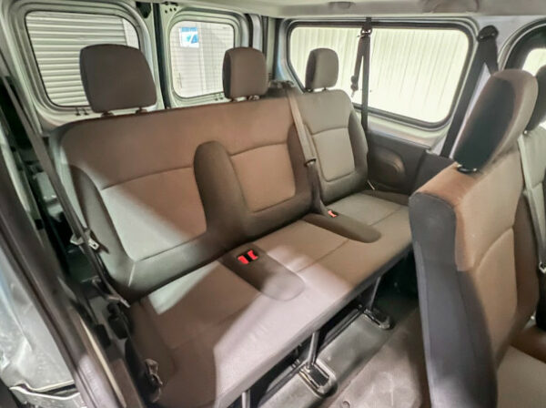 RENAULT TRAFIC III COMBI