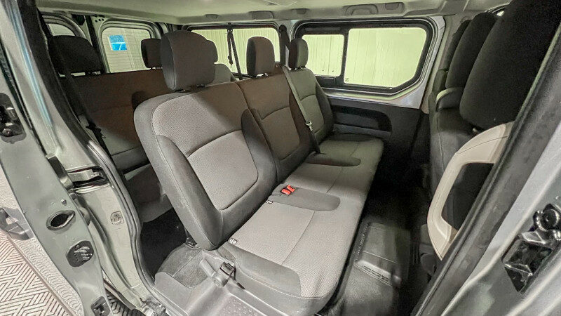 RENAULT TRAFIC III COMBI