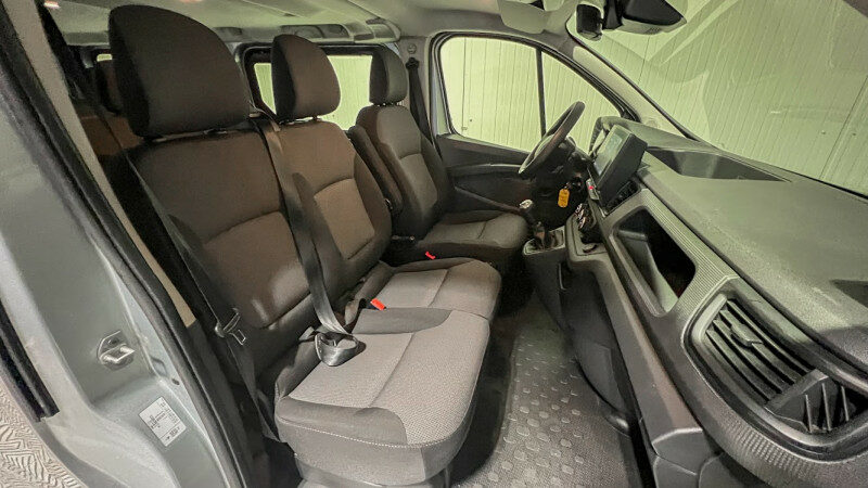 RENAULT TRAFIC III COMBI