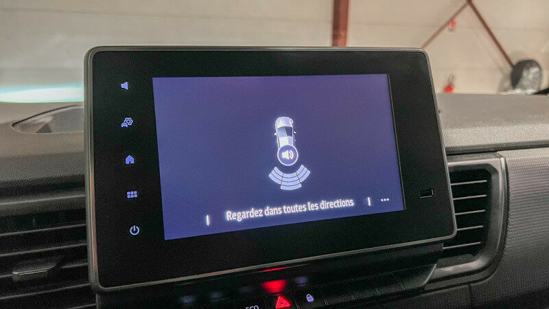 RENAULT TRAFIC III COMBI