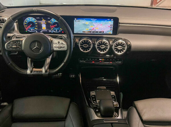 MERCEDES CLA