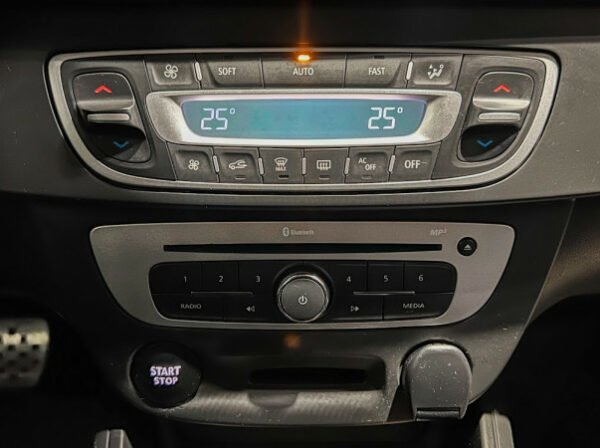 RENAULT MEGANE III COUPE