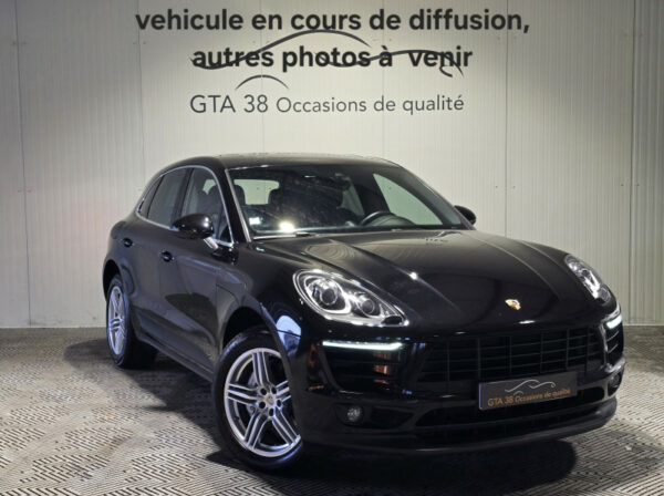 PORSCHE MACAN