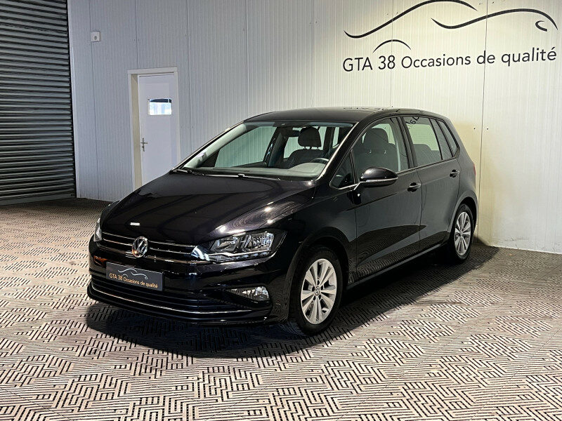 VOLKSWAGEN GOLF SPORTSVAN