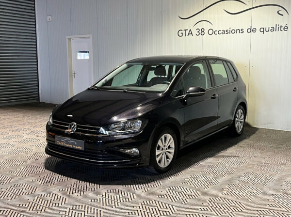 VOLKSWAGEN GOLF SPORTSVAN