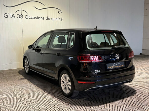 VOLKSWAGEN GOLF SPORTSVAN