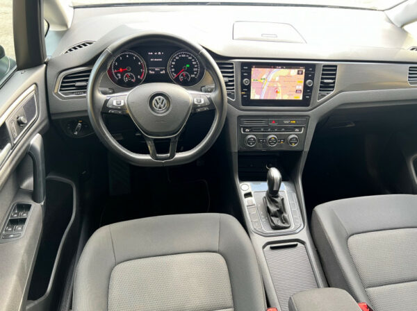 VOLKSWAGEN GOLF SPORTSVAN