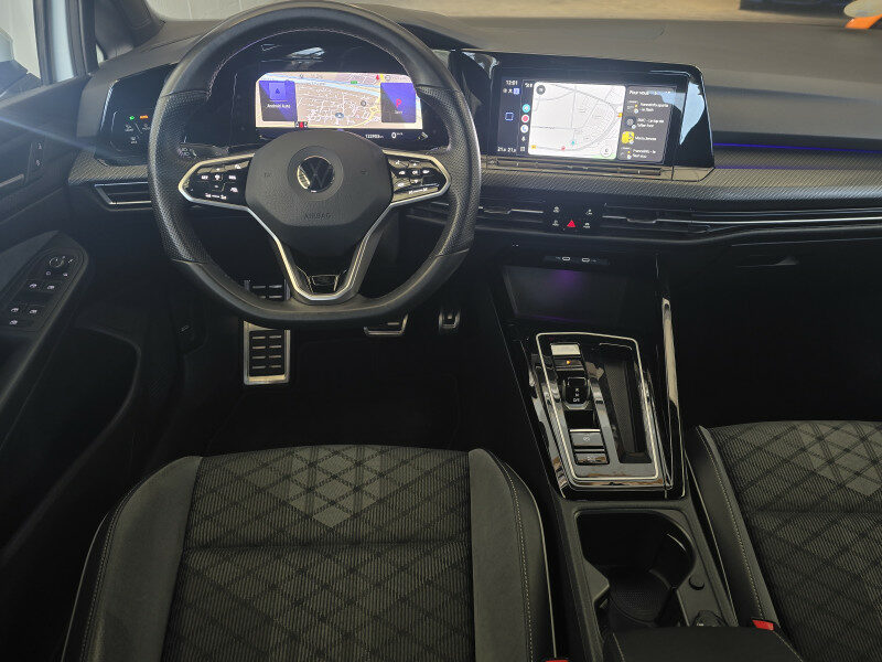 VOLKSWAGEN GOLF VIII