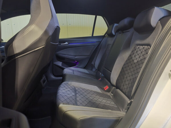 VOLKSWAGEN GOLF VIII