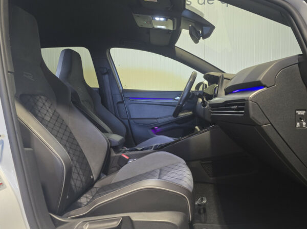 VOLKSWAGEN GOLF VIII