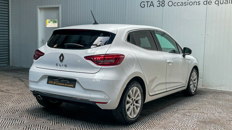 RENAULT CLIO V