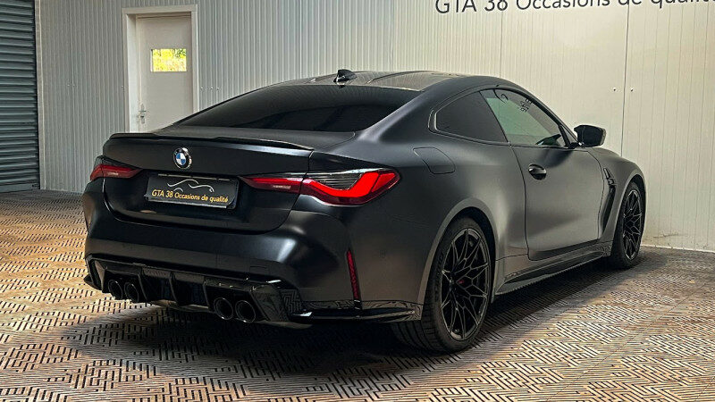 BMW M4 COUPE