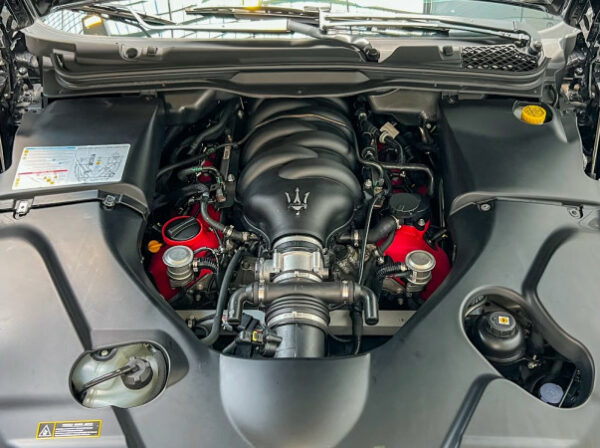 MASERATI GRANTURISMO