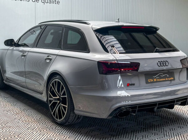 AUDI RS6 AVANT