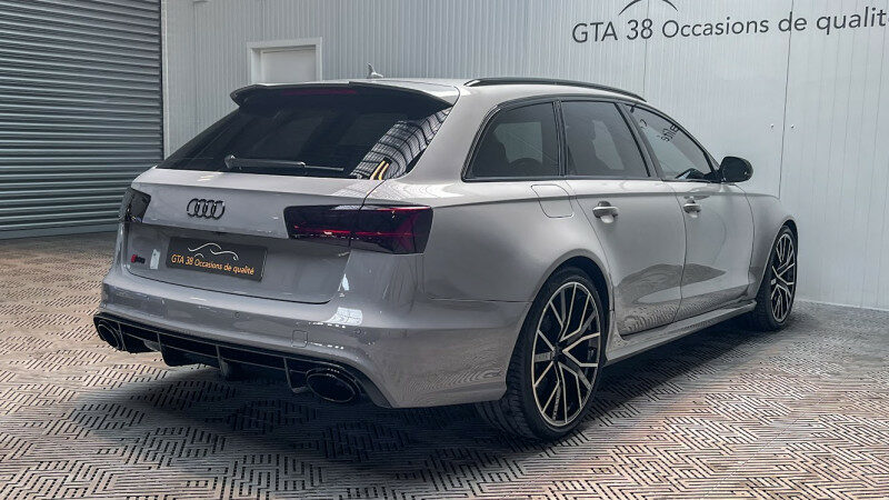 AUDI RS6 AVANT