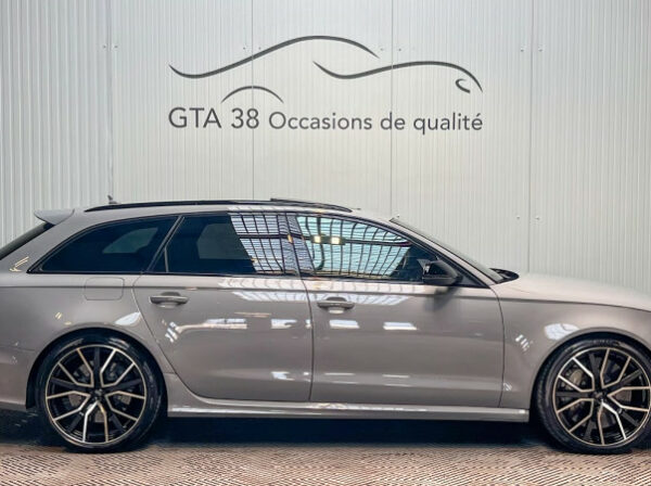 AUDI RS6 AVANT