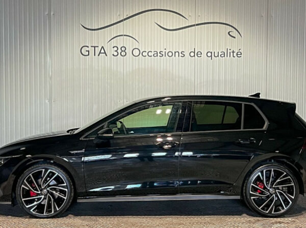 VOLKSWAGEN GOLF VIII