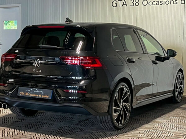 VOLKSWAGEN GOLF VIII