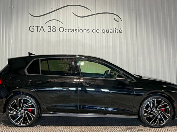 VOLKSWAGEN GOLF VIII