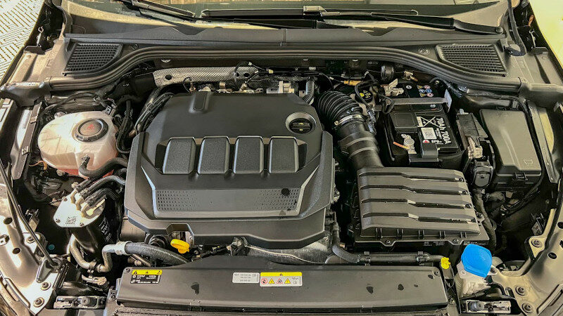 VOLKSWAGEN GOLF VIII