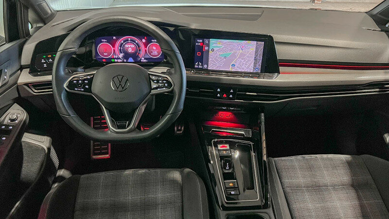 VOLKSWAGEN GOLF VIII