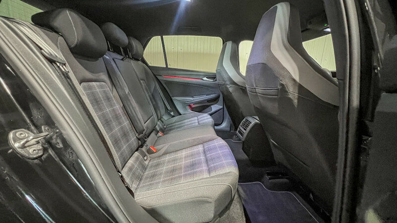 VOLKSWAGEN GOLF VIII