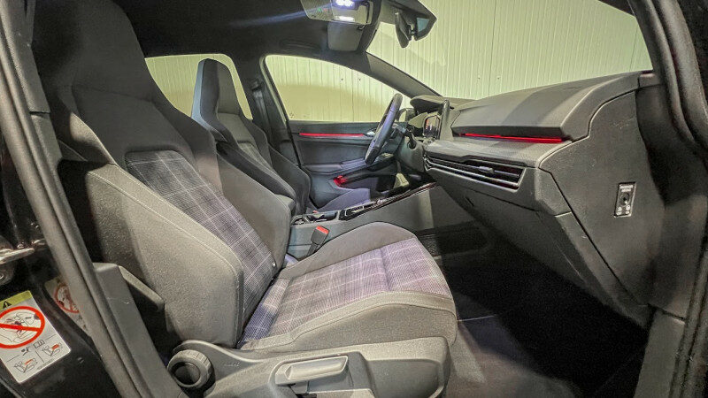 VOLKSWAGEN GOLF VIII