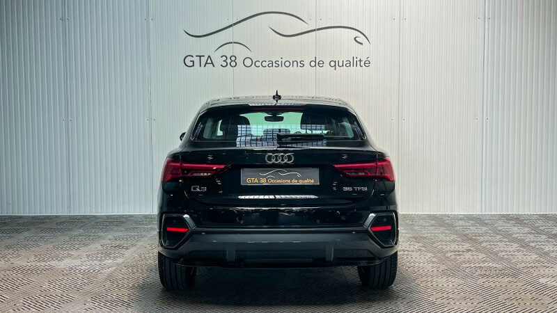 AUDI Q3 SPORTBACK