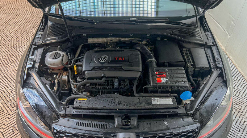 VOLKSWAGEN GOLF VII
