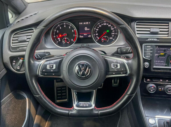 VOLKSWAGEN GOLF VII