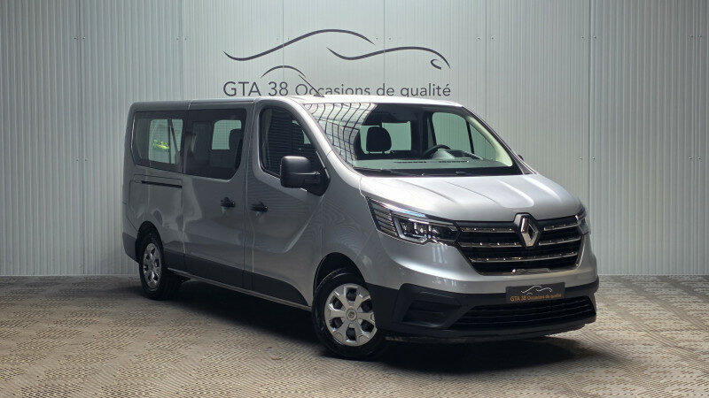 RENAULT TRAFIC III COMBI